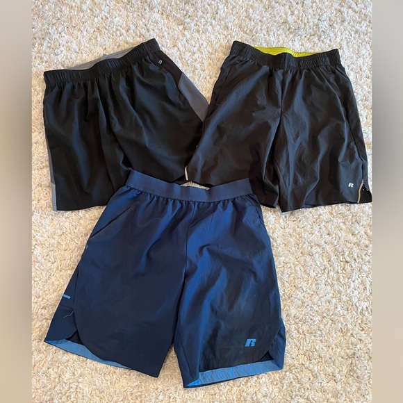 15. Bundle of 3 shorts - Picture 3 of 9